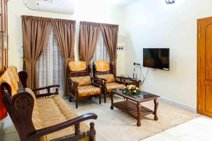 Obývacia izba č.2 na prvom poschodí