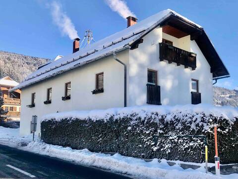 Haus White : Near Nassfeld Ski Arena .