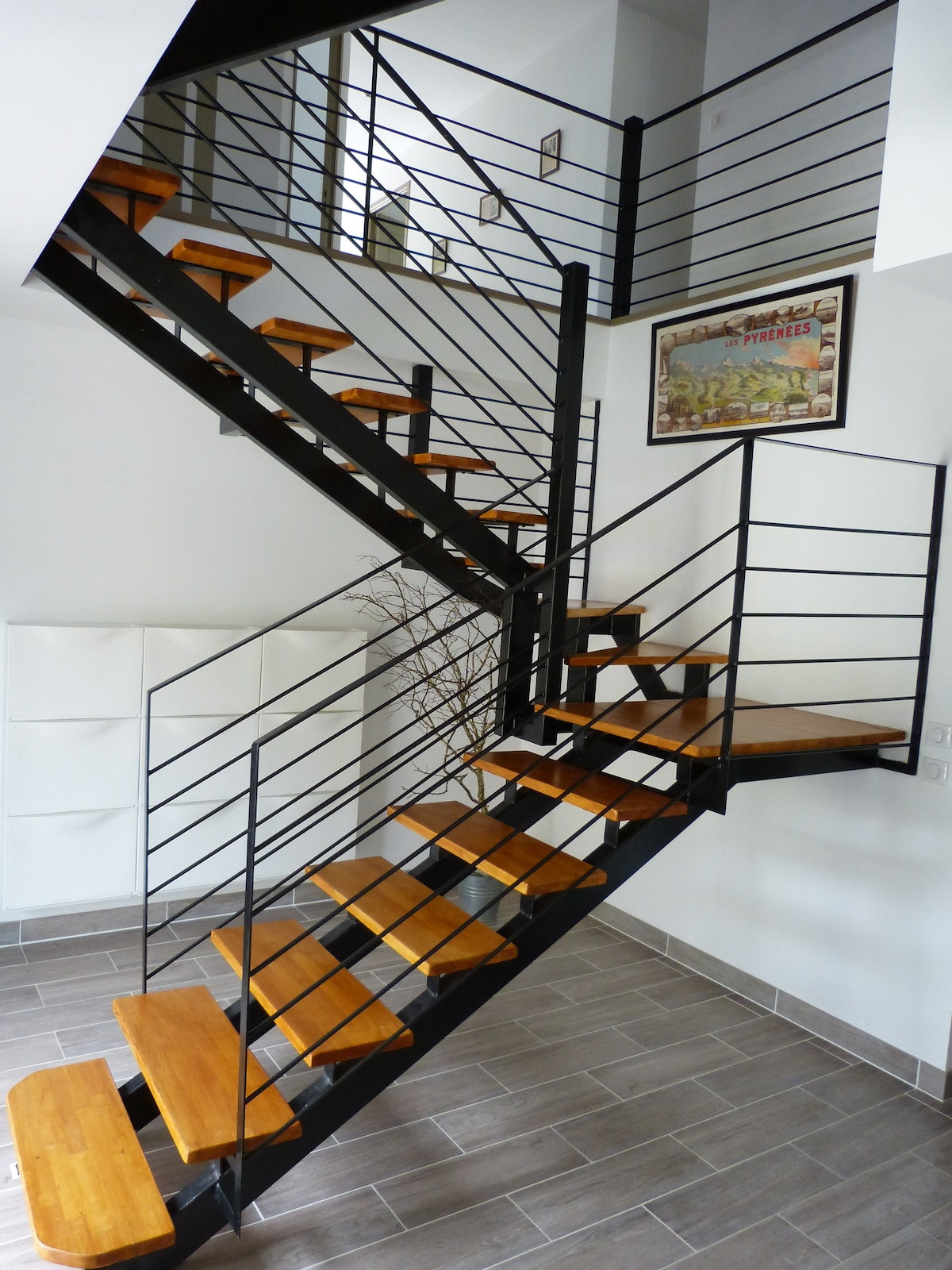 Salon avec cheminée fonctionnelle
