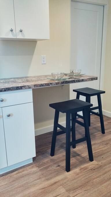 Built in eating bar.