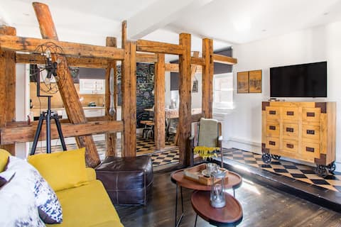 Airbnb performant: An air-conditioned balcony in little Venice à Colmar
