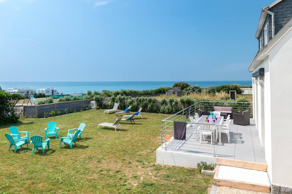 Maison De La Baie A Penhors Au Bord De L Ocean Houses For Rent In Pouldreuzic Bretagne France