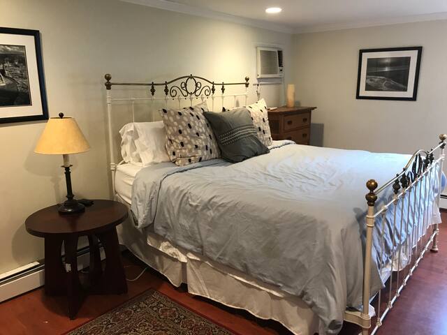 Cozy Apartment 20 Minutes to JFK / Beaches