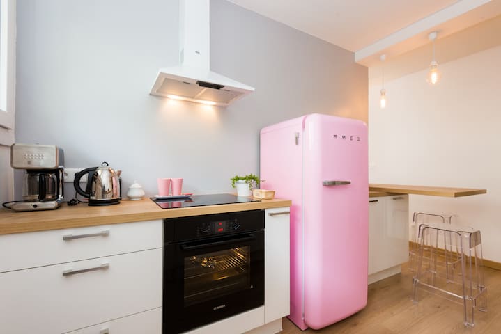 Pink appartment with private parking