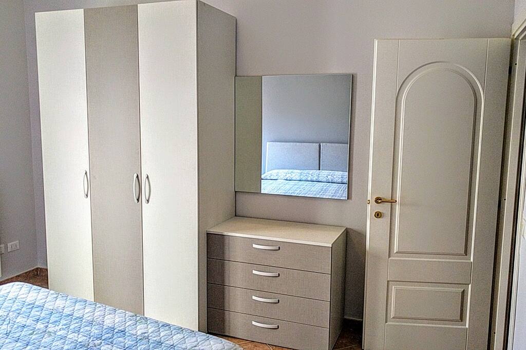 Camera da letto 2 / Bedroom 2