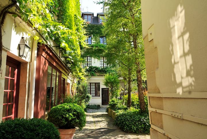 Atypical loft in the heart of the 9th arrondissement - Paris