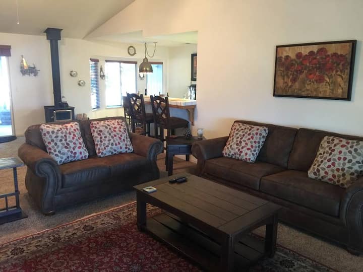 Yosemite View Pt. Couples' Special - Oakhurst, CA