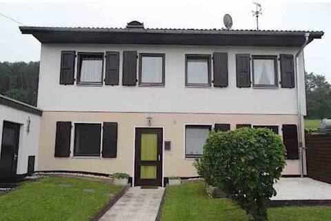 Top performing Airbnb: Ferienwohnung Arnstein Nr. 2 in Waldeck