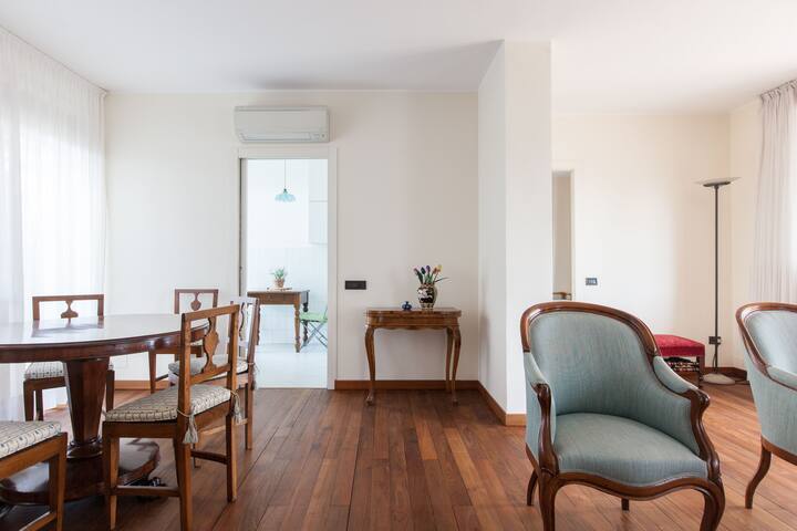 Uber-central, well connected, quiet gallery image 4