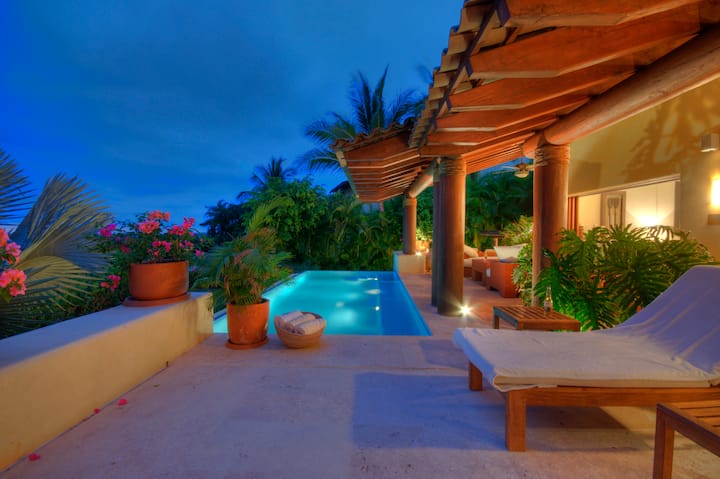 FOUR SEASONS PRIVATE VILLA | PREMIERE MEMBERSHIP!