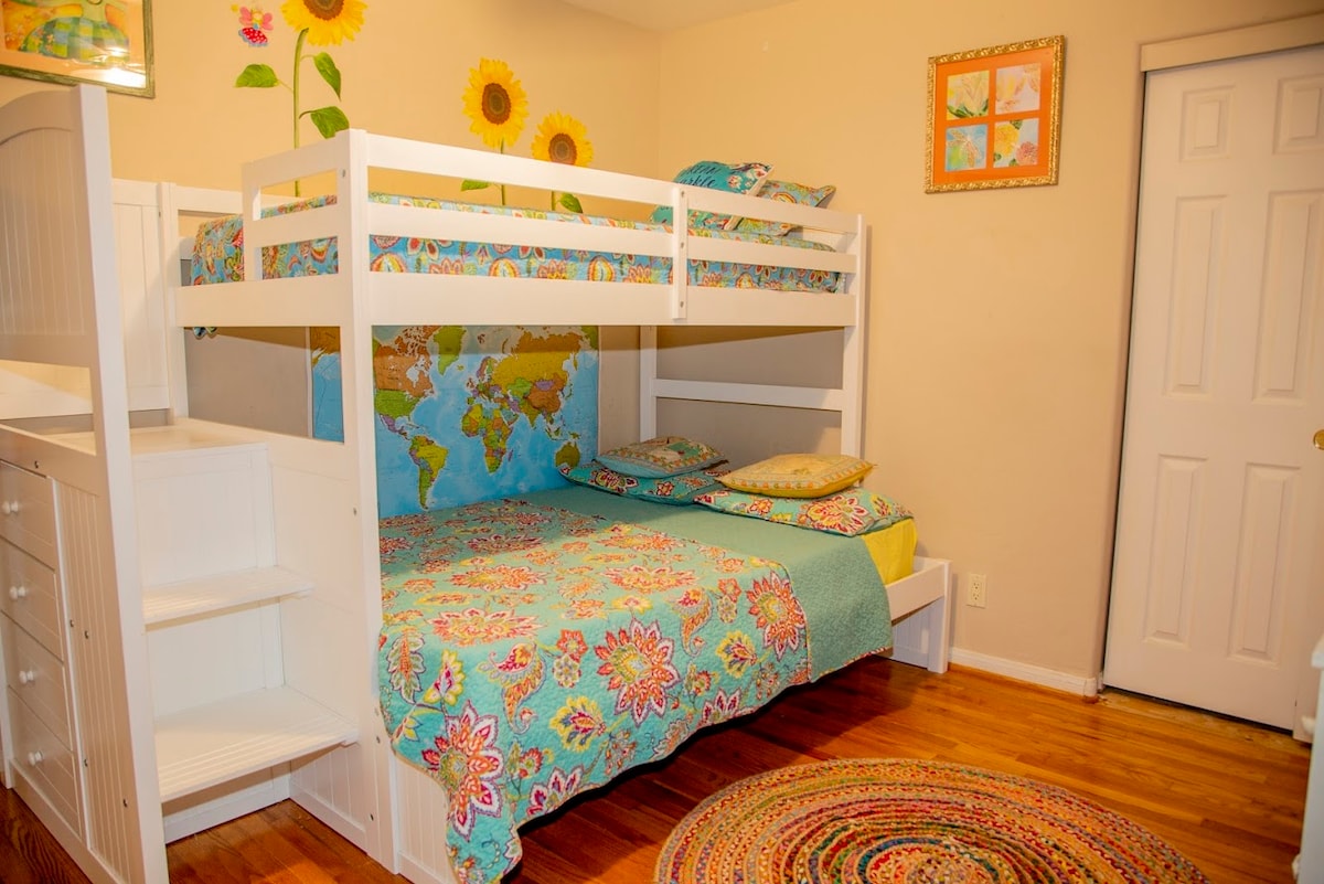 Dhoma e tretë e gjumit me 3 dhoma gjumi të plota dhe dyshe