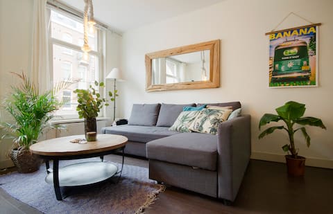 Popular Airbnb listing: Lovely apartment Amsterdam/Westerpark in Fannius Scholtenbuurt