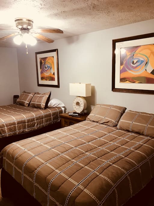 Bedroom1-Double Queen