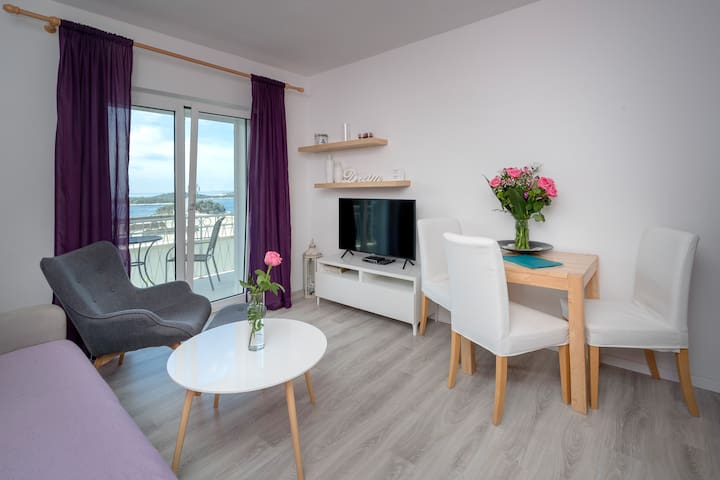 Hvar Downtown Apartment Violet Apartments For Rent In Hvar