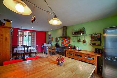 Villa Blanche 6 bedrooms 3 wc 14 pers and 1 infant