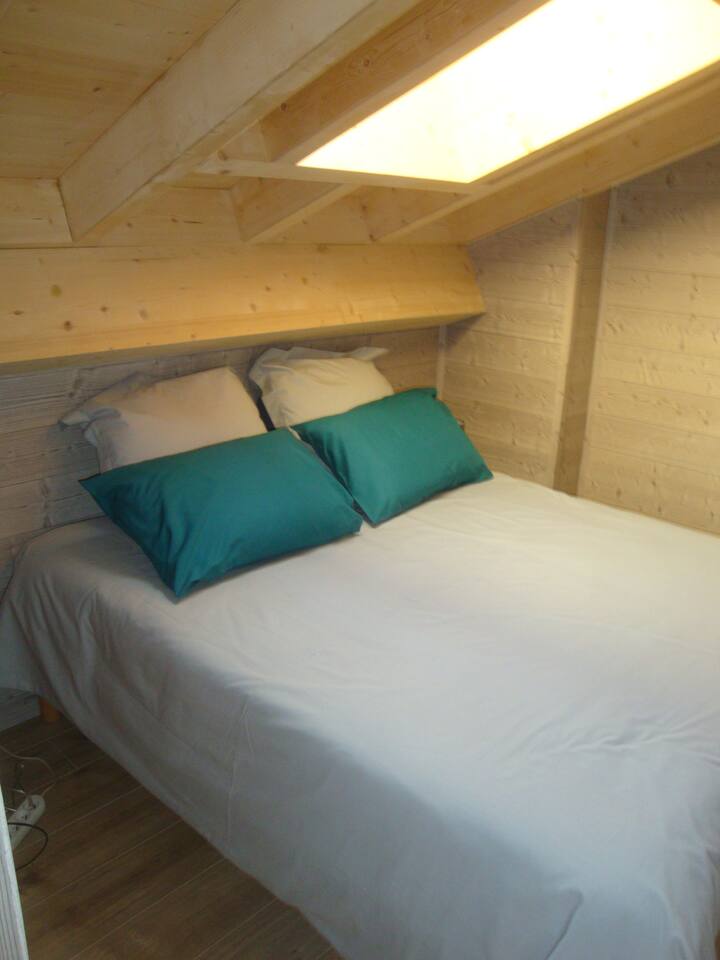 3ième Chambre à l'étage avec un lit en 160 cm