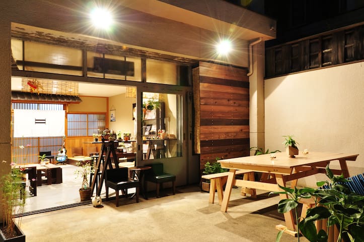 (C)【SUZUKI GUESTHOUSE】5min Nijo-castle! Mixe dorm.