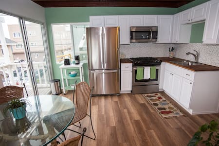 Stylish beach cottage