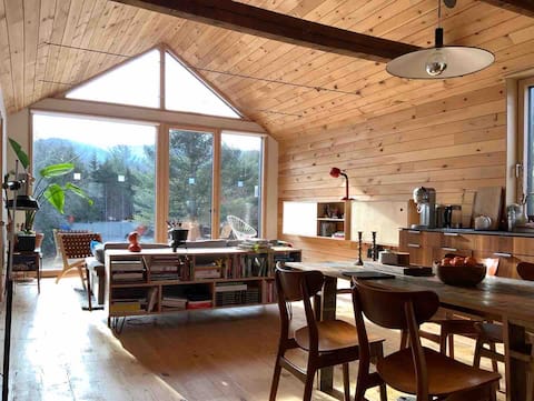 Top Airbnb: The Paradise Cabin w/ Sauna - 10 min to the Falls in Tannersville