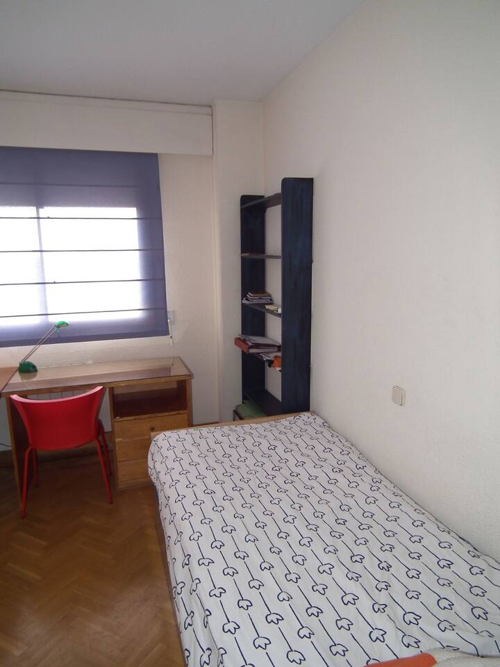 Dormitorio 1 cama nido / Bedroom 1 with trundle bed
