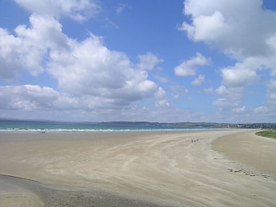 3KM of quiet sandy beach only 300m away