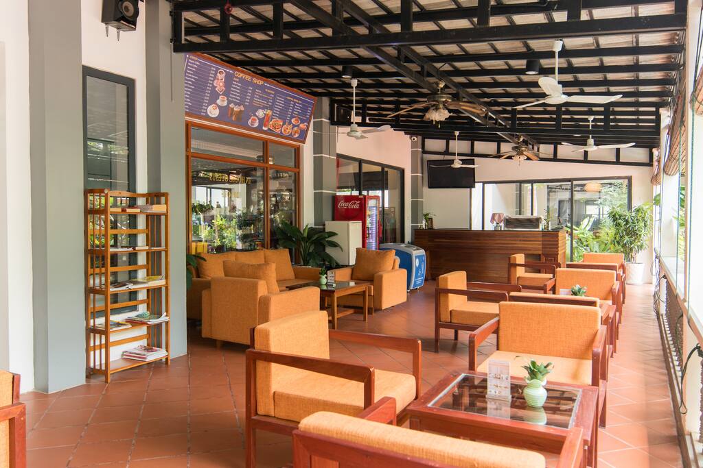 Coffee Shop