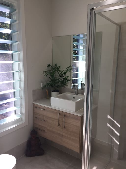 Ensuite