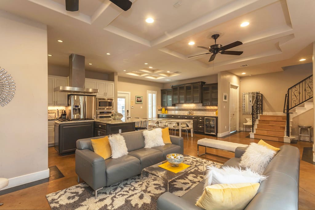 Perfect Place to lounge with family and friends!