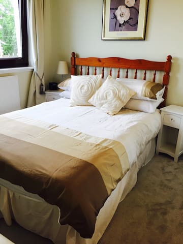Double Room by Loch Lomond at Lomond Villa B&B