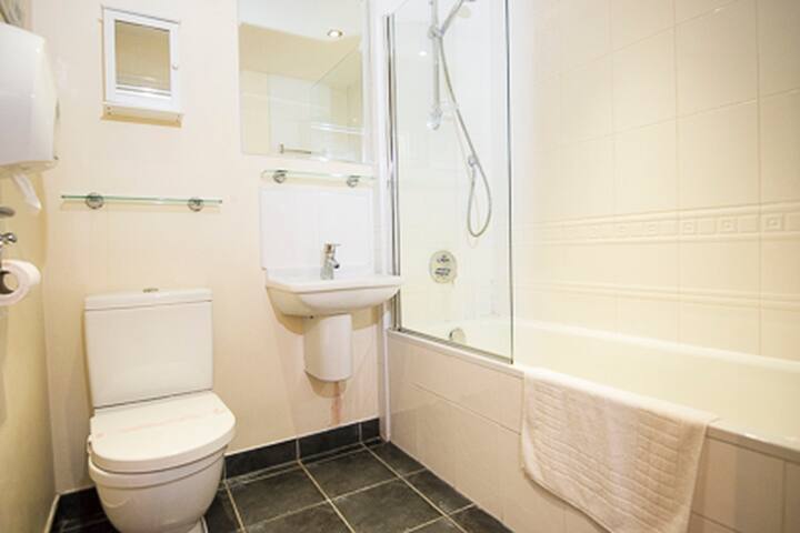 Rowan Estates gallery image 5