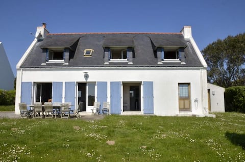 BELLILLOISE LUMINEUSE for 12p, SEA 800M AWAY