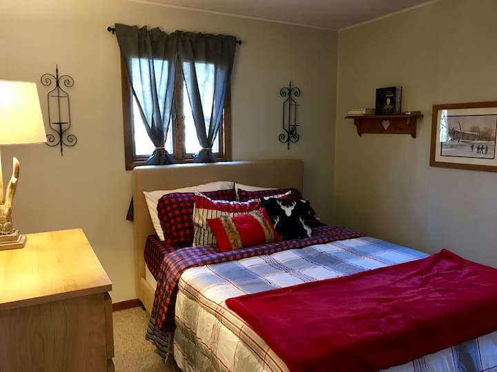 Kitanda cha malkia wa ngazi ya juu 