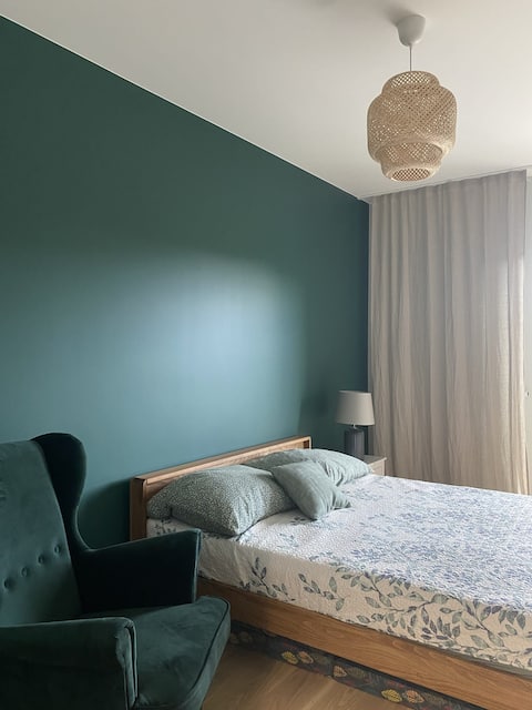 Successful Airbnb property: Green apartment in Lòdz. in łódź Bałuty