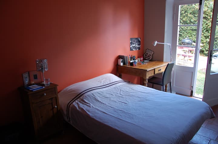 4. spavaća soba: krevet 140x190