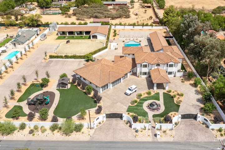 Hacienda Style. “Casa de La Bonita”