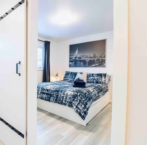 2BDR Entire House! St. Boniface Hospital w/Parking gallery image 2