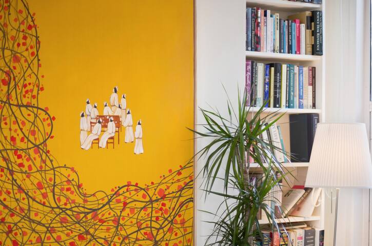 Stunning spacious 3 bdr with roof terrace UNIQUE!! gallery image 3