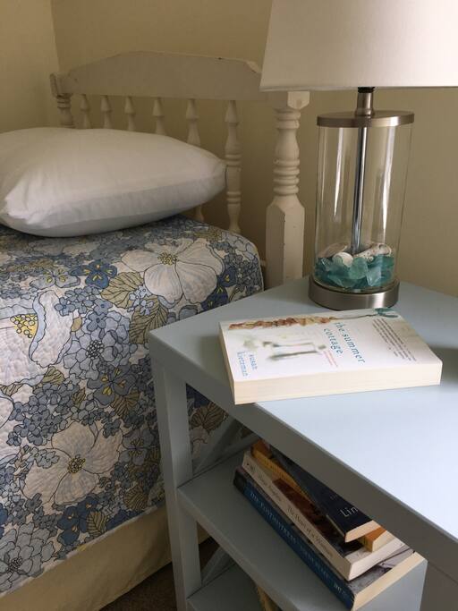 Twin bedroom