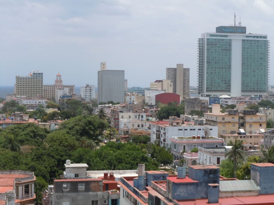 Walking distance to Habana Libre, Hotel Nacional, Focsa Building, University of Havana, Hotel Presidente and Malecon.