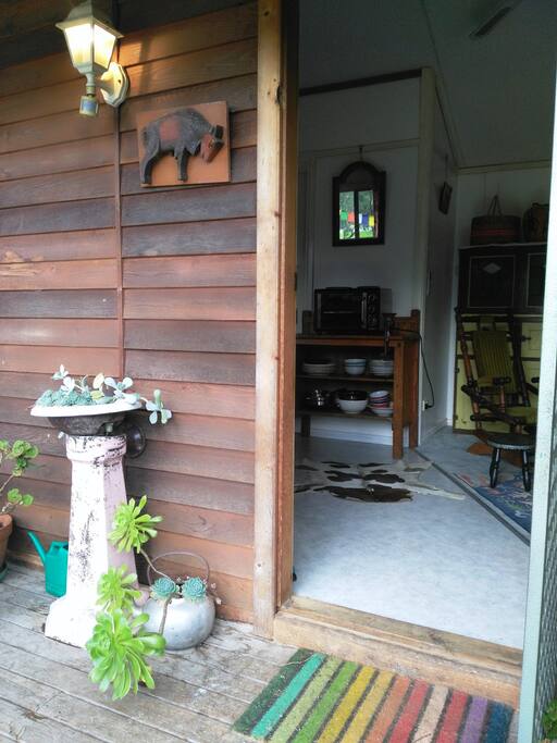 Welcome to the Bungalow!