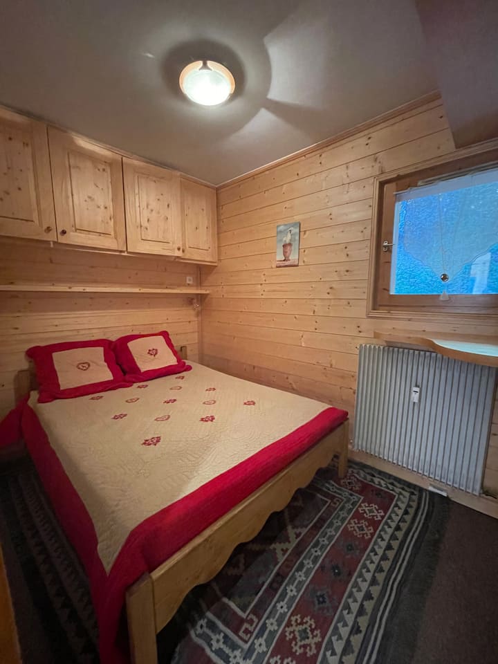 غرفة النوم /غرفة النوم