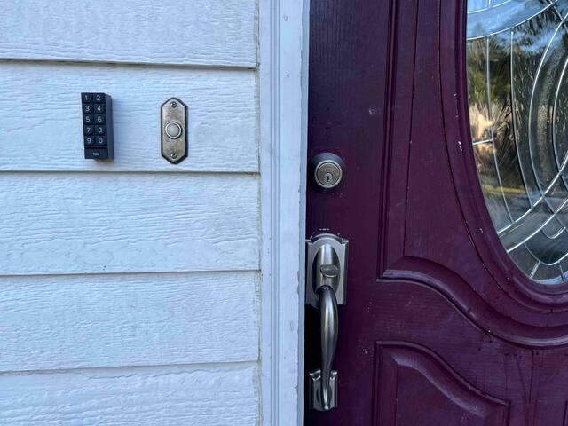 Cheerful 4-Bed home gallery image 3