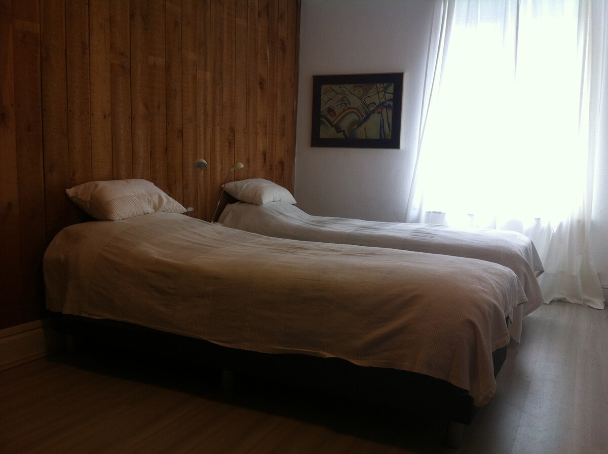 druga soba, bračni kreveti, + dodatni treći krevet (ako je potrebno)