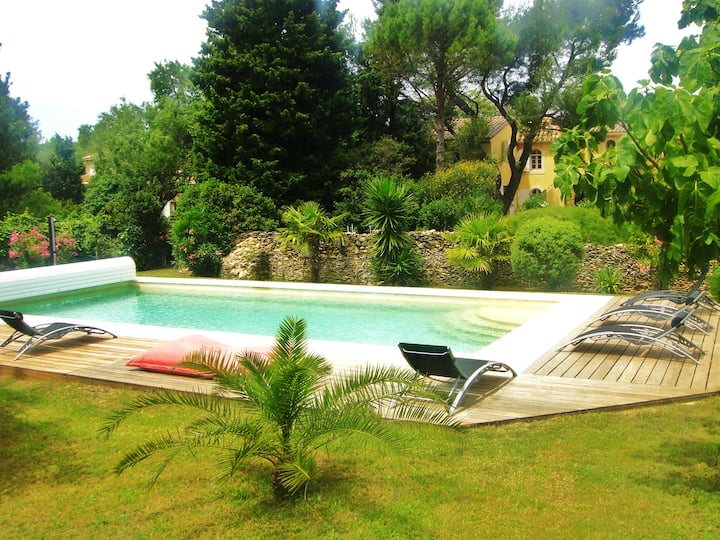 Superbe Propriété Avec Parc / Piscine 11x5 - Orange