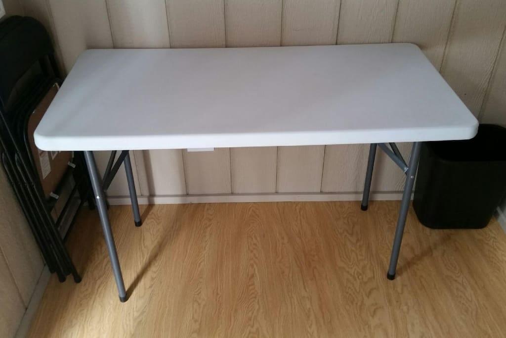 Table and chairs on entry level