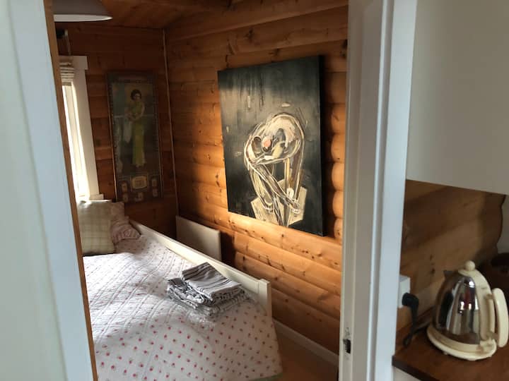 3 غرف نوم بسرير 160 × 200 سم