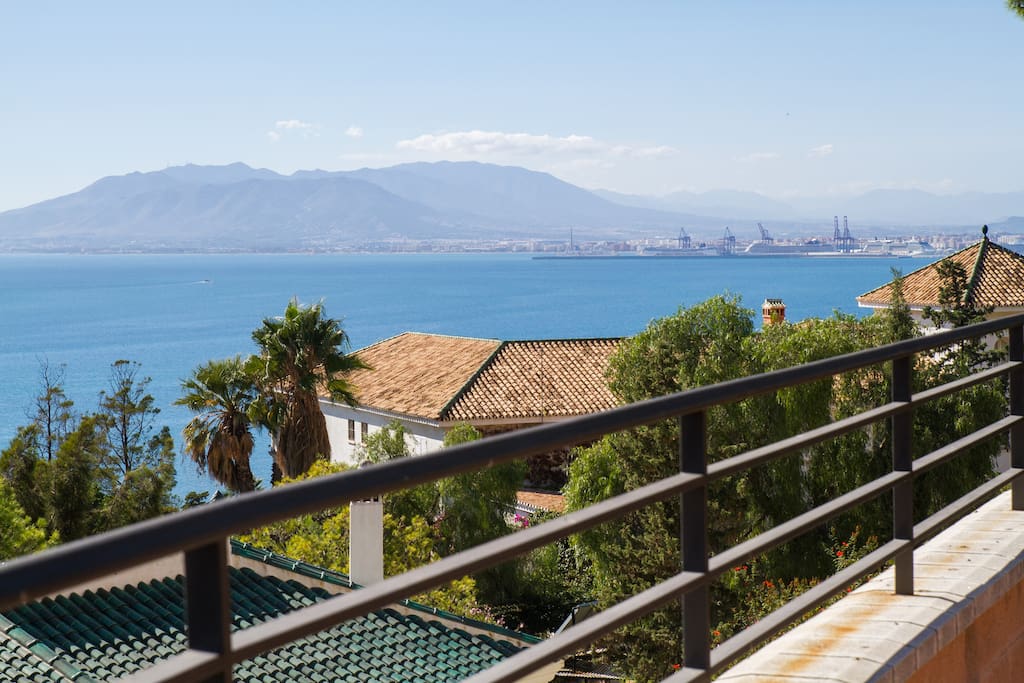 Vistas de La bahía de Málaga