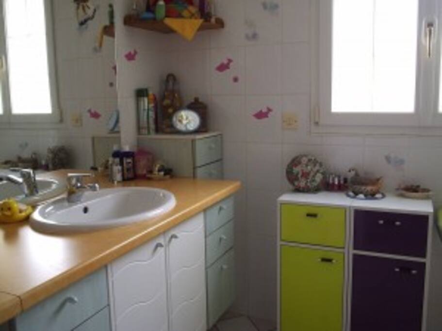 Salle de bain lumineuse