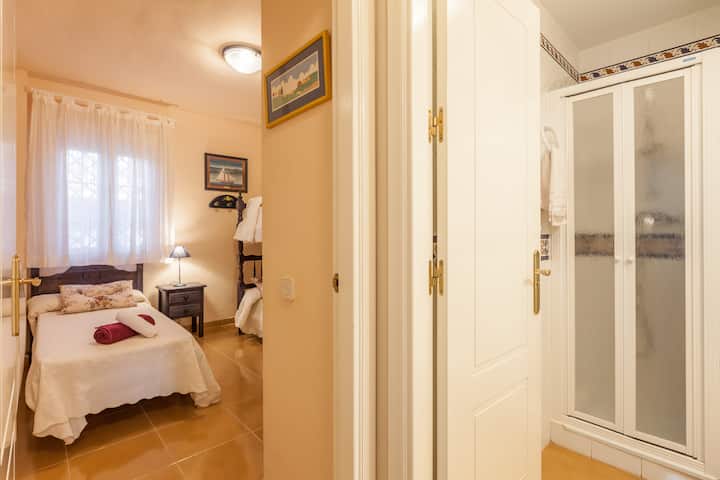 ห้องนอน 3 เตียง