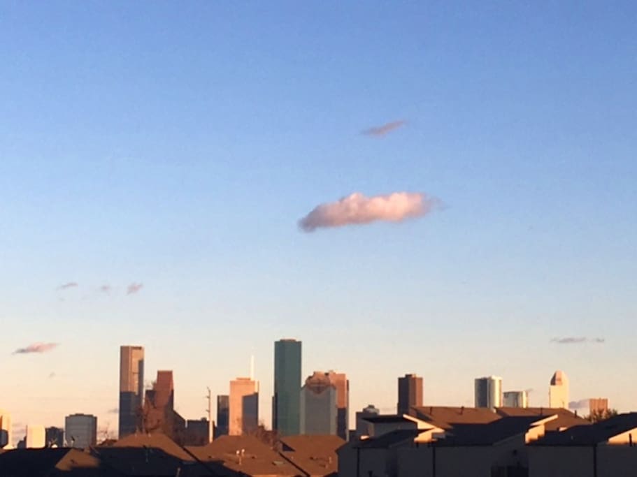 VIEW OF DOWNTOWN HOUSTON FROM ROOFDECK